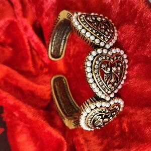 Beautiful Heidi Daus Spring Cuff Bronze Tone Heart Bracelet Like New!